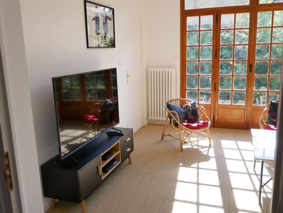 Maison Au Calme Avec Jardin A 5 Min De Tournus Cuisery Екстериор снимка